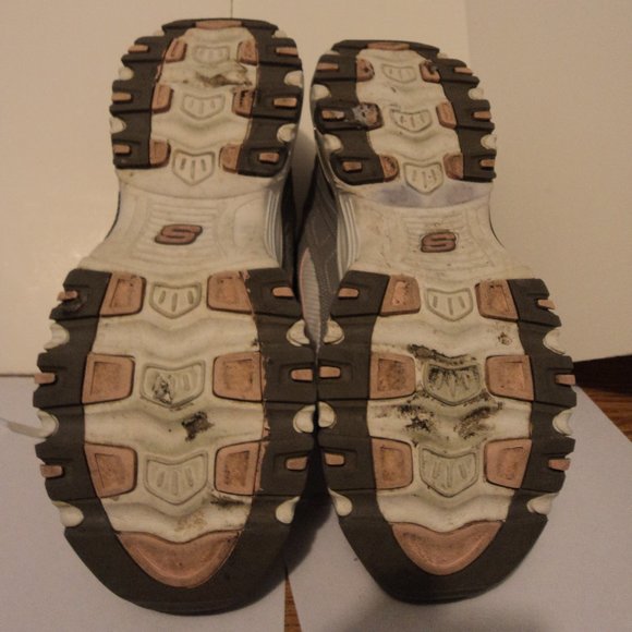 Skechers D' Lite Women's Size 12 Athletic Sneakers Shoes Lace Up Gray White - Picture 10 of 10